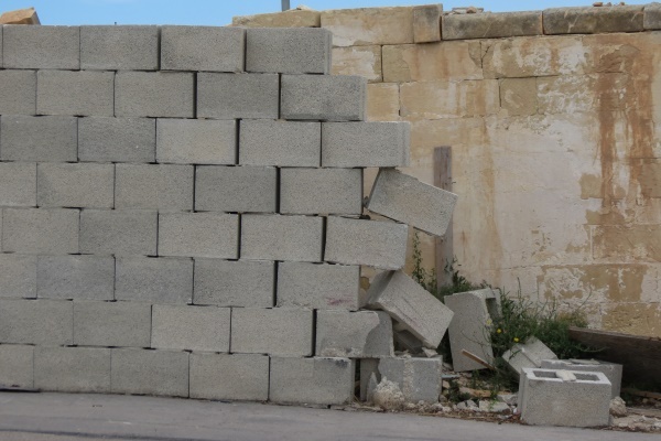Collapsing Wall