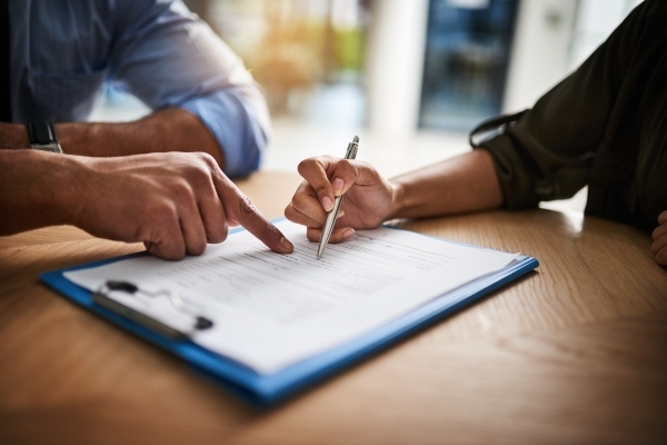 Insurance broker expert